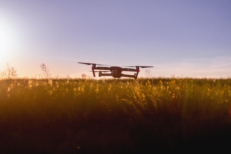 acompanhamento de voo com drone no mapeamento de estradas