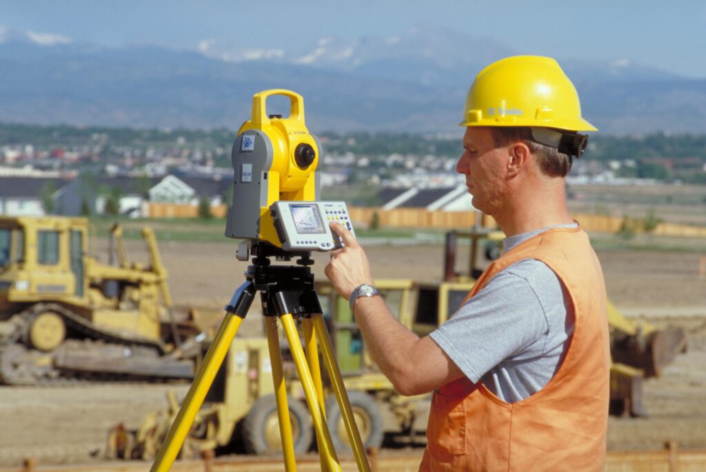 curso para topografo - levantamento com estação total